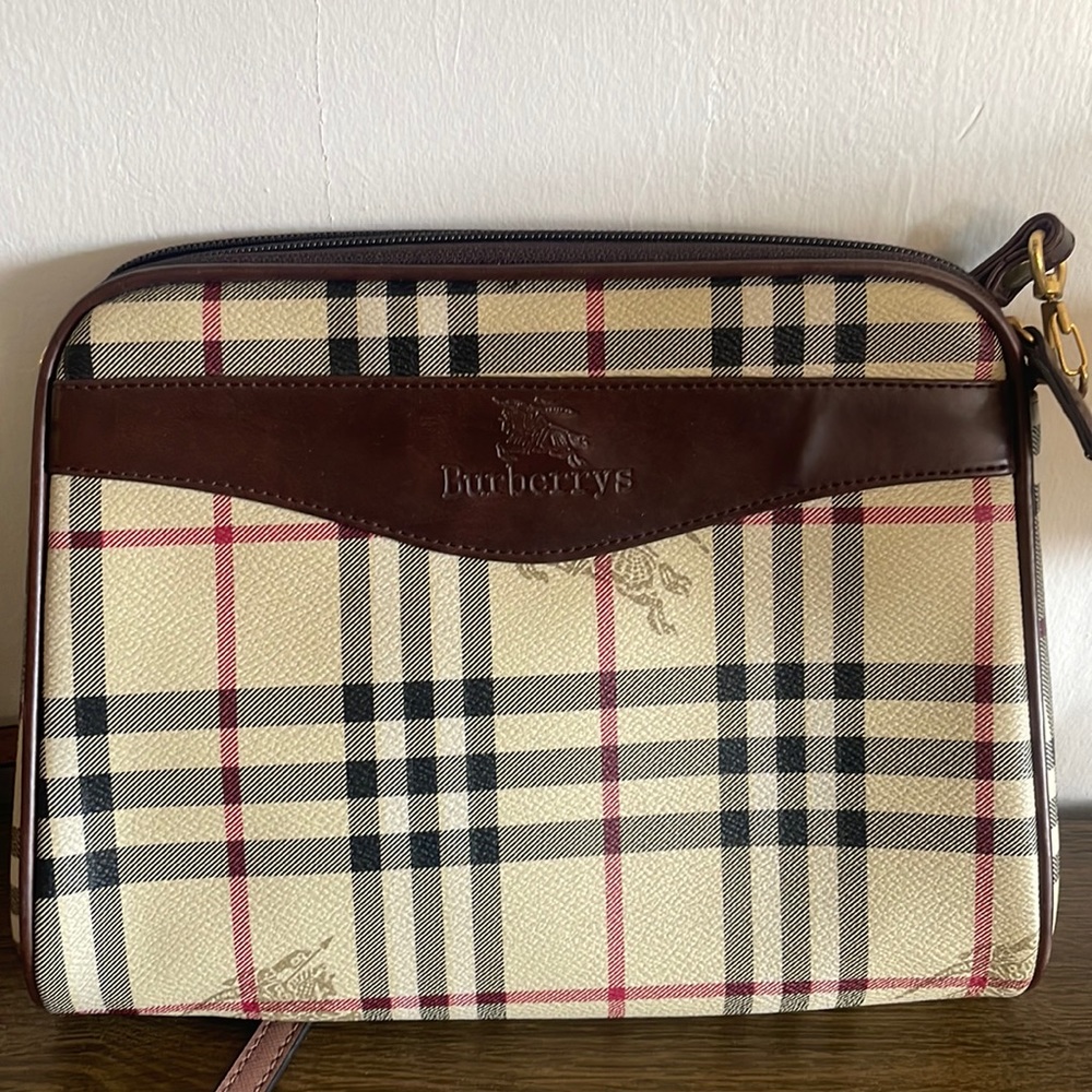 Burberry Pouch